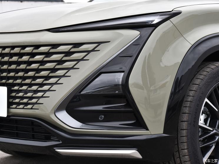 长安汽车 长安UNI-T 2023款 1.5T 尊贵型