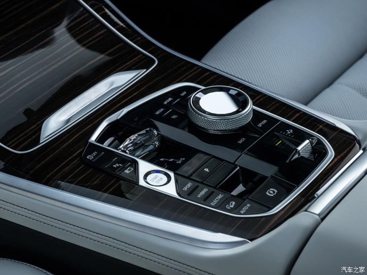 华晨宝马 宝马X5 2023款 xDrive50e 欧洲版 华晨宝马 宝马X5 2023款 xDrive50e 欧洲版