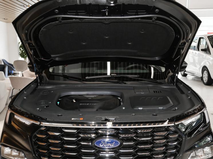 江铃福特 领裕 2023款 EcoBoost 225 尊领型 7座（2/3/2）