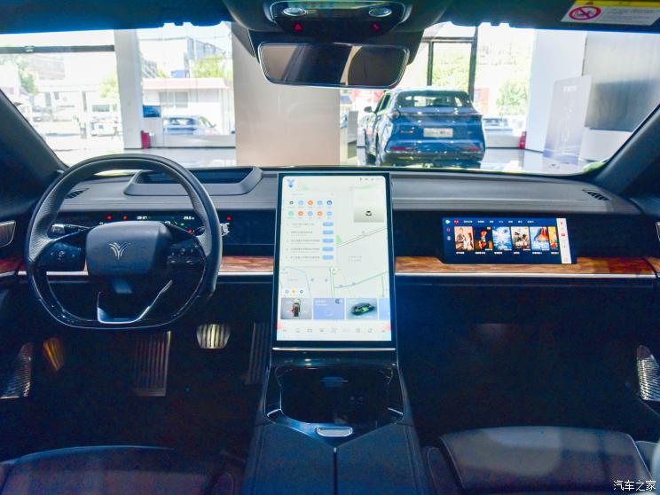 合众汽车 哪吒S 2022款 增程版 1160km 后驱大版 合众汽车 哪吒S 2022款 增程版 1160km 后驱大版