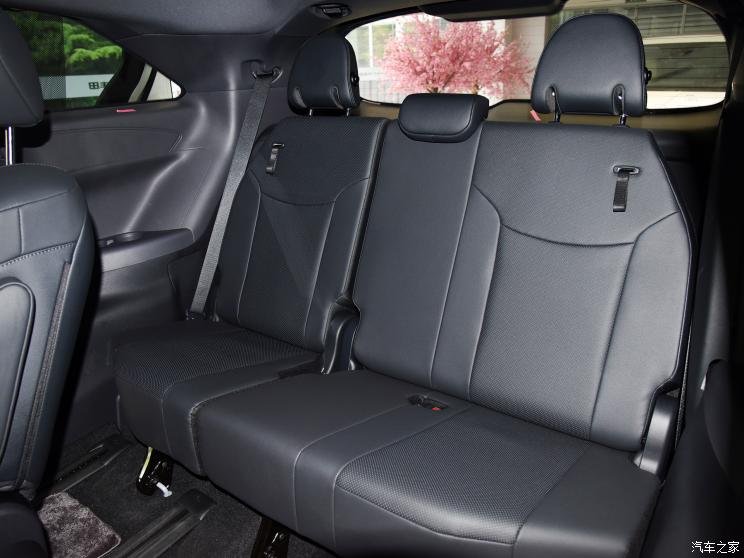 广汽丰田 赛那SIENNA 2021款 2.5L混动 尊贵版 广汽丰田 赛那SIENNA 2021款 2.5L混动 尊贵版