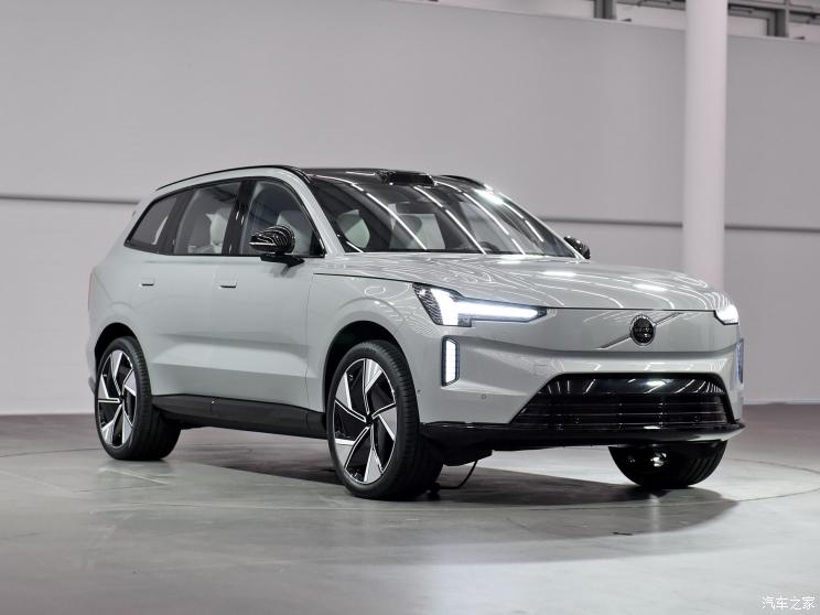 沃尔沃(进口) 沃尔沃EX90 2023款 基本型 沃尔沃(进口) 沃尔沃EX90 2023款 基本型