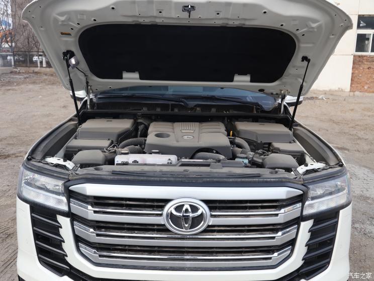 丰田(进口) 兰德酷路泽(进口) 2022款 3.4T 中东版 丰田(进口) 兰德酷路泽(进口) 2022款 3.4T 中东版