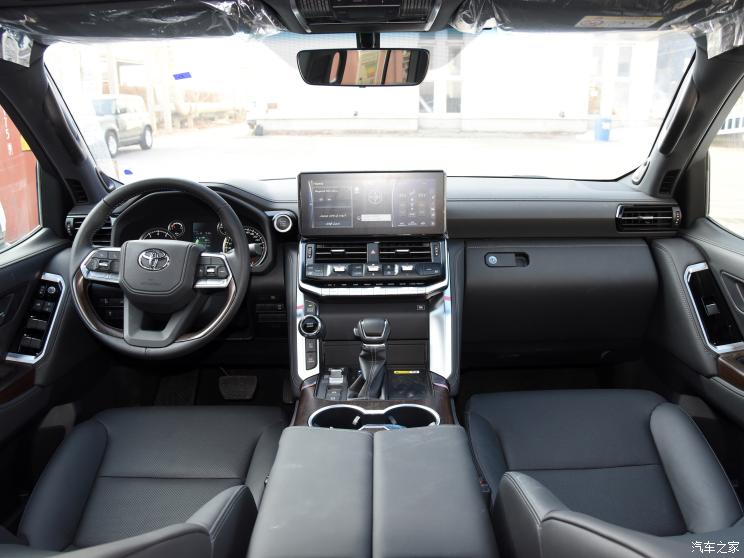 丰田(进口) 兰德酷路泽(进口) 2022款 3.4T 中东版 丰田(进口) 兰德酷路泽(进口) 2022款 3.4T 中东版