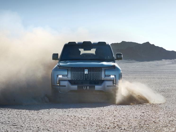 仰望 仰望U8 2023款 基本型 仰望 仰望U8 2023款 基本型