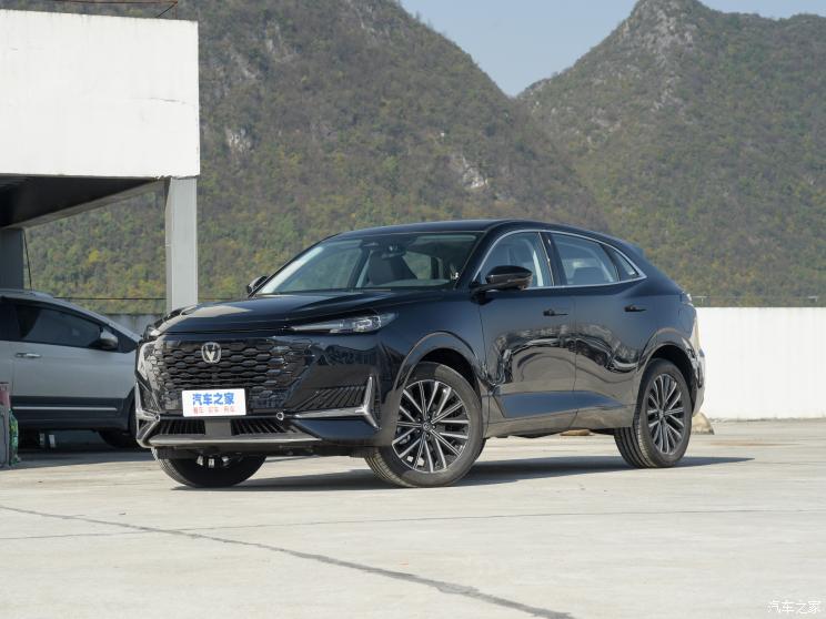 长安汽车 长安UNI-K 2023款 2.0T 两驱悦享型 长安汽车 长安UNI-K 2023款 2.0T 两驱悦享型