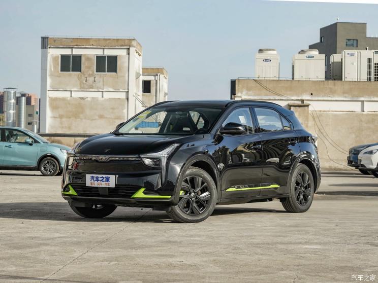 合众汽车 哪吒U 2022款 哪吒U-Ⅱ 610 尊享版 合众汽车 哪吒U 2022款 哪吒U-Ⅱ 610 尊享版