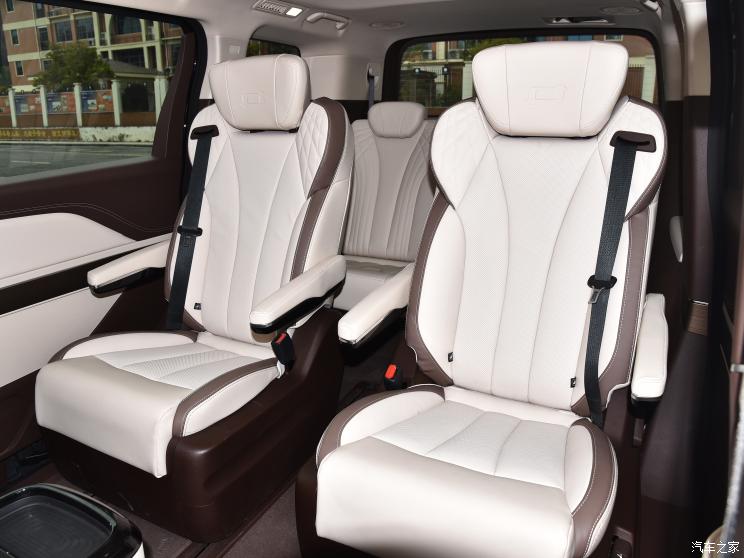 一汽奔腾 奔腾M9 2023款 2.0T 尊享型 一汽奔腾 奔腾M9 2023款 2.0T 尊享型