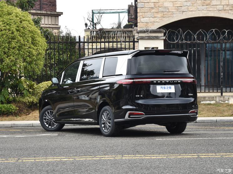 一汽奔腾 奔腾M9 2023款 2.0T 尊享型 一汽奔腾 奔腾M9 2023款 2.0T 尊享型