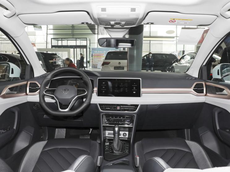 上汽大众 途岳 2023款 300TSI 两驱皎月版 上汽大众 途岳 2023款 300TSI 两驱皎月版
