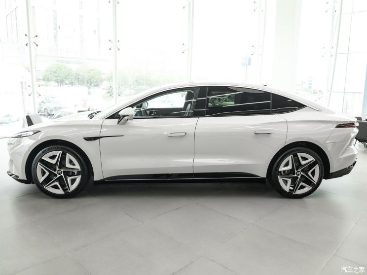 飞凡汽车 飞凡F7 2023款 低配版 飞凡汽车 飞凡F7 2023款 低配版