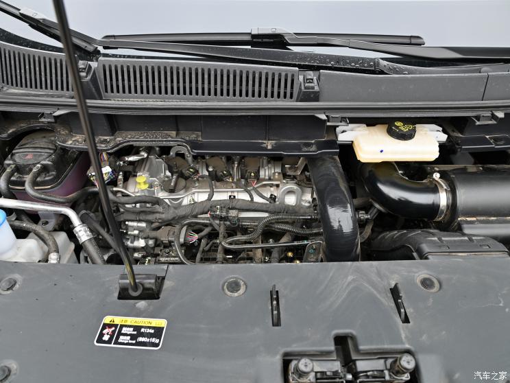 一汽奔腾 奔腾M9 2023款 2.0T 尊享型 一汽奔腾 奔腾M9 2023款 2.0T 尊享型