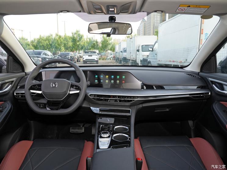 长安汽车 逸动 2022款 PLUS 蓝鲸NE 1.4T GDI DCT尊贵版 长安汽车 逸动 2022款 PLUS 蓝鲸NE 1.4T GDI DCT尊贵版