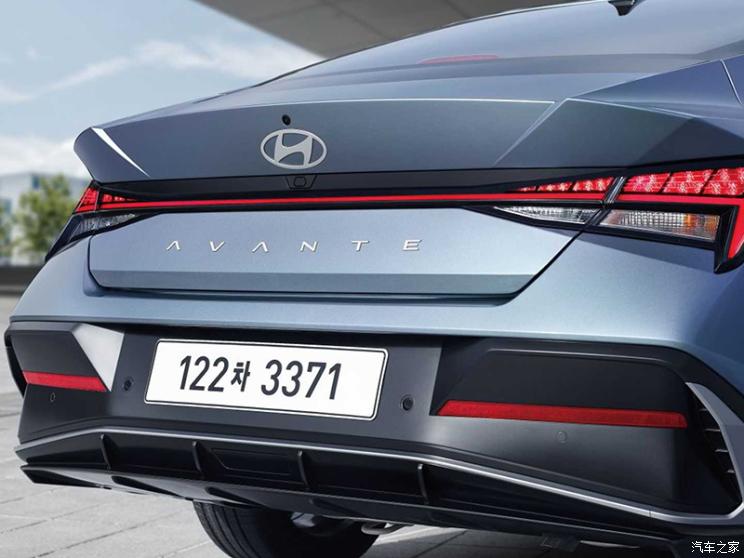 现代(进口) 伊兰特(进口) 2023款 韩国版 现代(进口) 伊兰特(进口) 2023款 韩国版