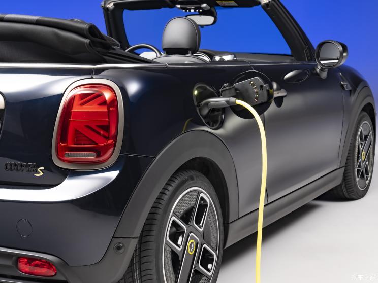 MINI MINI新能源 2023款 Cooper SE Convertible MINI MINI新能源 2023款 Cooper SE Convertible