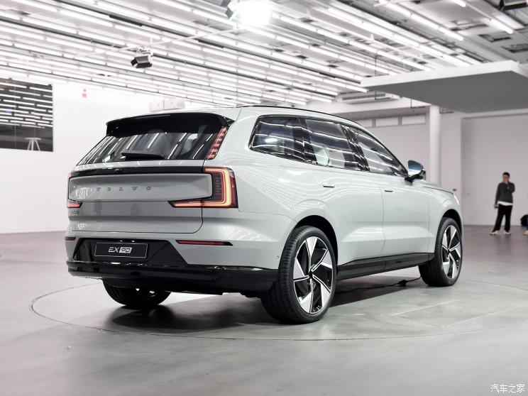 沃尔沃(进口) 沃尔沃EX90 2023款 基本型 沃尔沃(进口) 沃尔沃EX90 2023款 基本型