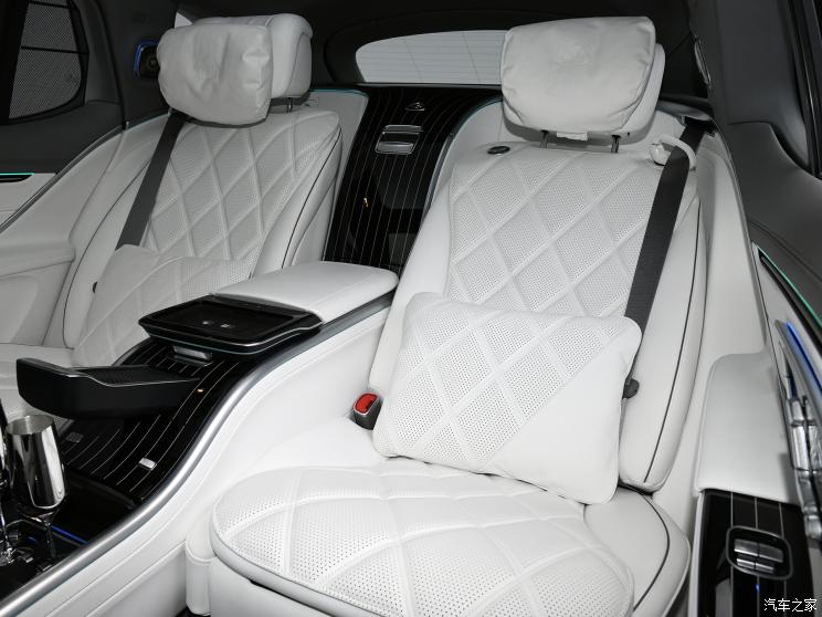 梅赛德斯-迈巴赫 迈巴赫EQS SUV 2023款 680 欧洲版 梅赛德斯-迈巴赫 迈巴赫EQS SUV 2023款 680 欧洲版