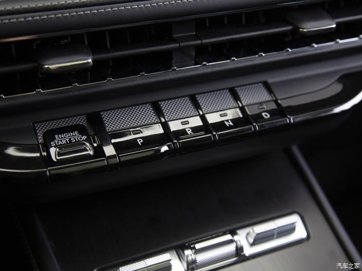 长安林肯 冒险家 2023款 2.0T 四驱尊雅版 长安林肯 冒险家 2023款 2.0T 四驱尊雅版