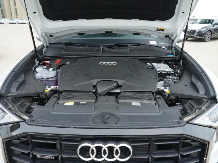 奥迪(进口) 奥迪Q8 2022款 55 TFSI 豪华动感型 奥迪(进口) 奥迪Q8 2022款 55 TFSI 豪华动感型
