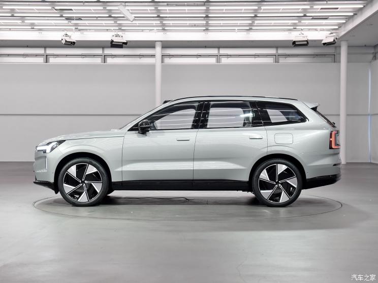 沃尔沃(进口) 沃尔沃EX90 2023款 基本型 沃尔沃(进口) 沃尔沃EX90 2023款 基本型