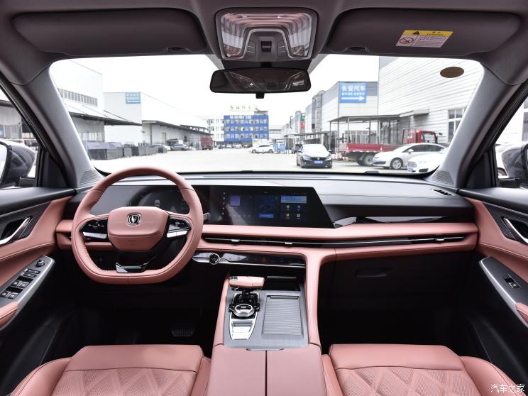 长安汽车 长安CS75 PLUS 2023款 第二代 1.5T 自动尊贵型 长安汽车 长安CS75 PLUS 2023款 第二代 1.5T 自动尊贵型