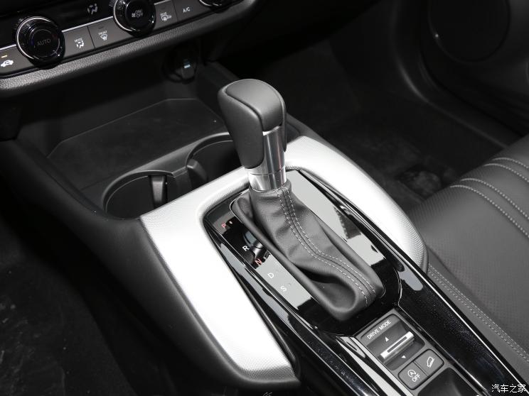 东风本田 本田HR-V 2023款 240TURBO 顶配版 东风本田 本田HR-V 2023款 240TURBO 顶配版