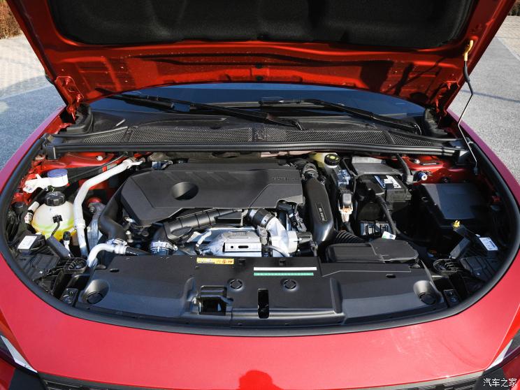 东风标致 标致408X 2023款 魅力版 东风标致 标致408X 2023款 魅力版