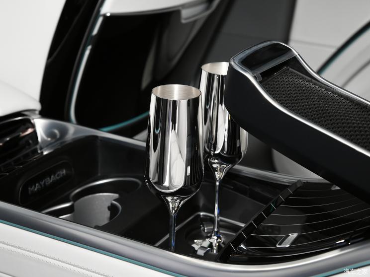 梅赛德斯-迈巴赫 迈巴赫EQS SUV 2023款 680 欧洲版 梅赛德斯-迈巴赫 迈巴赫EQS SUV 2023款 680 欧洲版