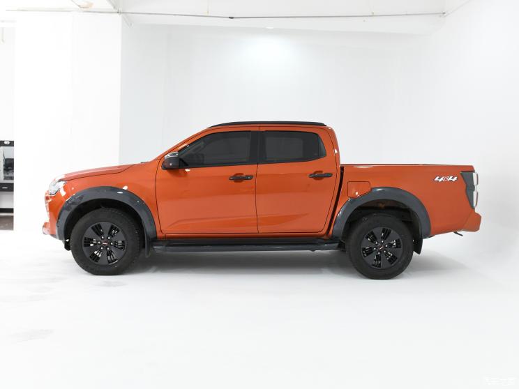 江西五十铃 D-MAX 2023款 1.9T自动四驱柴油V-CROSS高配RZ4E 江西五十铃 D-MAX 2023款 1.9T自动四驱柴油V-CROSS高配RZ4E