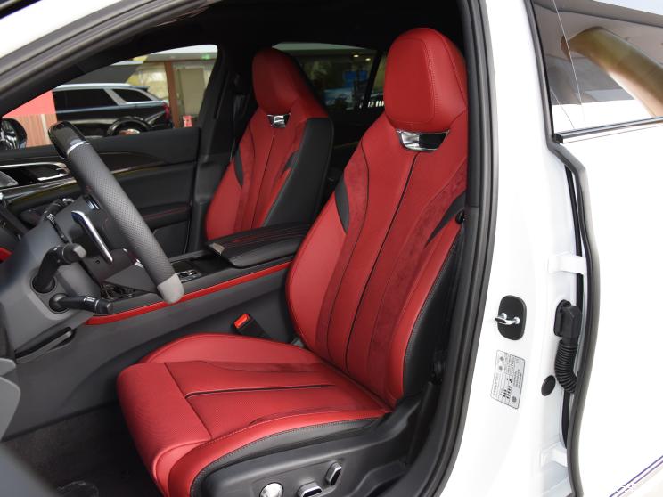 一汽红旗 红旗H6 2023款 2.0T 致臻版 一汽红旗 红旗H6 2023款 2.0T 致臻版