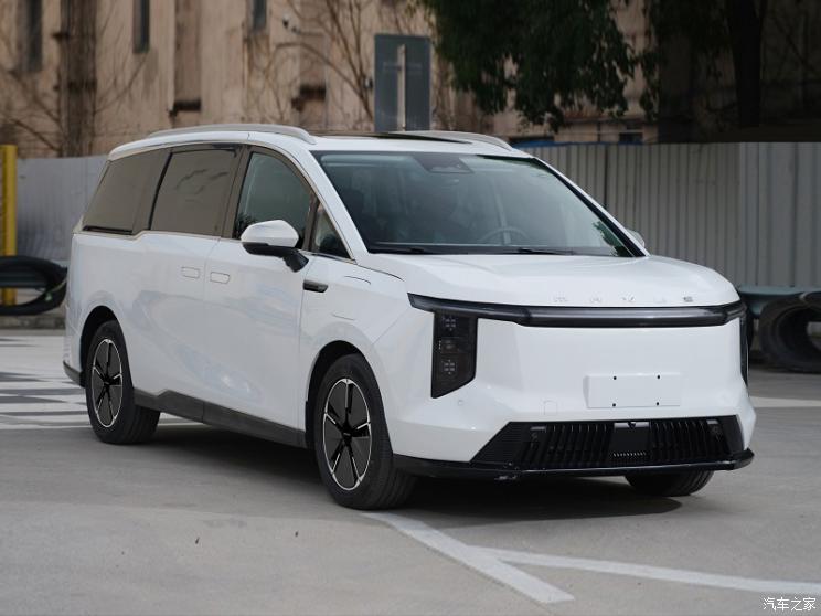 上汽大通 上汽大通MAXUS 大家MIFA7 2023款 纯电 基本型 上汽大通 上汽大通MAXUS 大家MIFA7 2023款 纯电 基本型