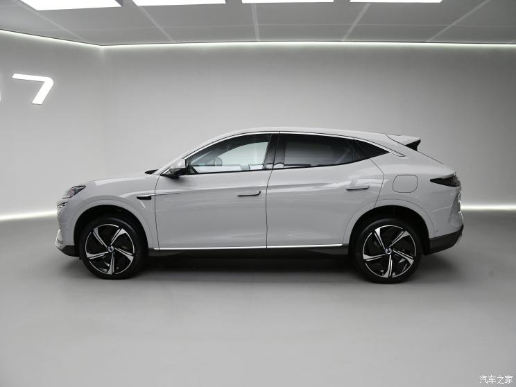 腾势汽车 腾势N7 2023款 高配基本型 腾势汽车 腾势N7 2023款 高配基本型