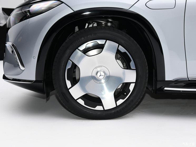 梅赛德斯-迈巴赫 迈巴赫EQS SUV 2023款 680 欧洲版 梅赛德斯-迈巴赫 迈巴赫EQS SUV 2023款 680 欧洲版