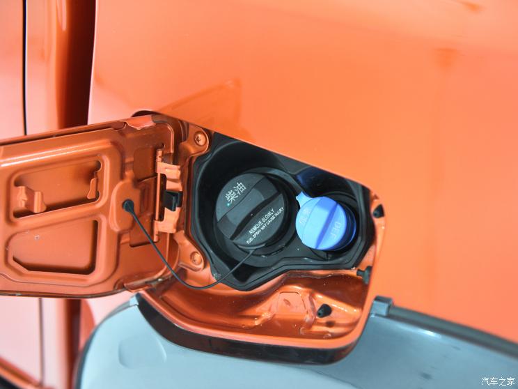 江西五十铃 D-MAX 2023款 1.9T自动四驱柴油V-CROSS高配RZ4E 江西五十铃 D-MAX 2023款 1.9T自动四驱柴油V-CROSS高配RZ4E