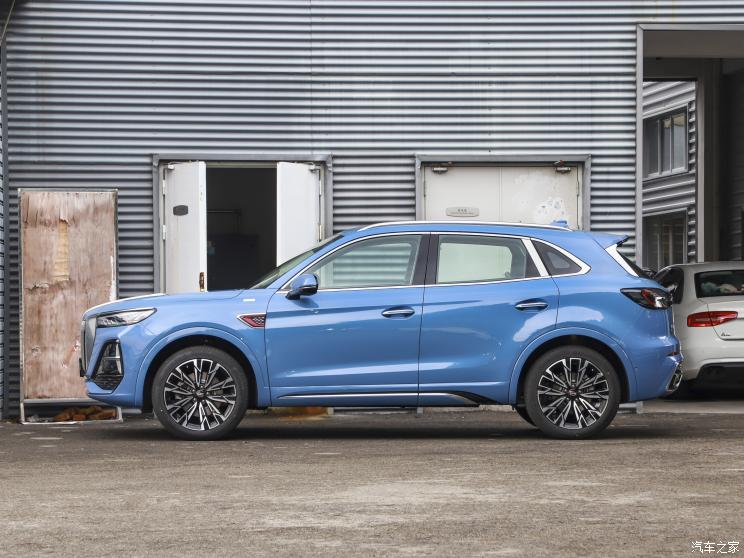 一汽红旗 红旗HS5 2023款 2.0T 四驱旗领Pro版 一汽红旗 红旗HS5 2023款 2.0T 四驱旗领Pro版