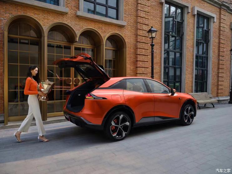 深蓝汽车 深蓝S7 2023款 纯电版 深蓝汽车 深蓝S7 2023款 纯电版