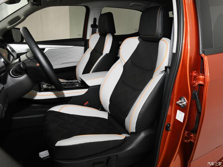 江西五十铃 D-MAX 2023款 1.9T自动四驱柴油V-CROSS高配RZ4E 江西五十铃 D-MAX 2023款 1.9T自动四驱柴油V-CROSS高配RZ4E