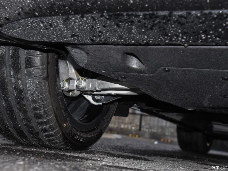 捷尼赛思 捷尼赛思GV60 2023款 双电机四驱高性能旗舰版 捷尼赛思 捷尼赛思GV60 2023款 双电机四驱高性能旗舰版