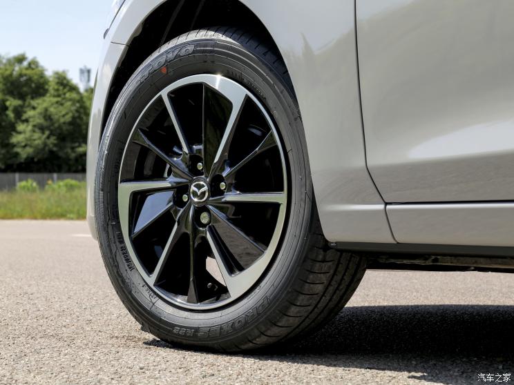 马自达(进口) 马自达2(进口) 2023款 英国版 马自达(进口) 马自达2(进口) 2023款 英国版