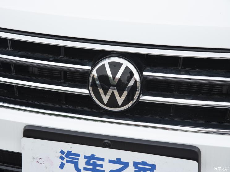 上汽大众 途观L 2023款 改款 330TSI 自动两驱R-Line越享版 上汽大众 途观L 2023款 改款 330TSI 自动两驱R-Line越享版