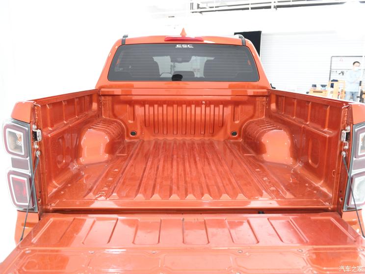 江西五十铃 D-MAX 2023款 1.9T自动四驱柴油V-CROSS高配RZ4E 江西五十铃 D-MAX 2023款 1.9T自动四驱柴油V-CROSS高配RZ4E