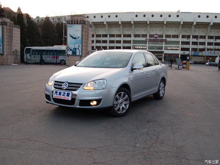 一汽-大众 速腾 2006款 1.8T 自动豪华型 一汽-大众 速腾 2006款 1.8T 自动豪华型