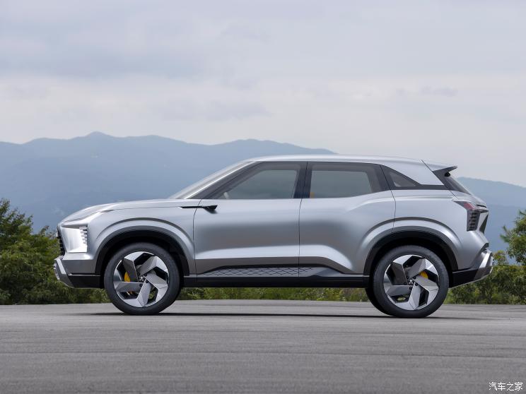 三菱(进口) 三菱XFC 2023款 Concept 三菱(进口) 三菱XFC 2023款 Concept