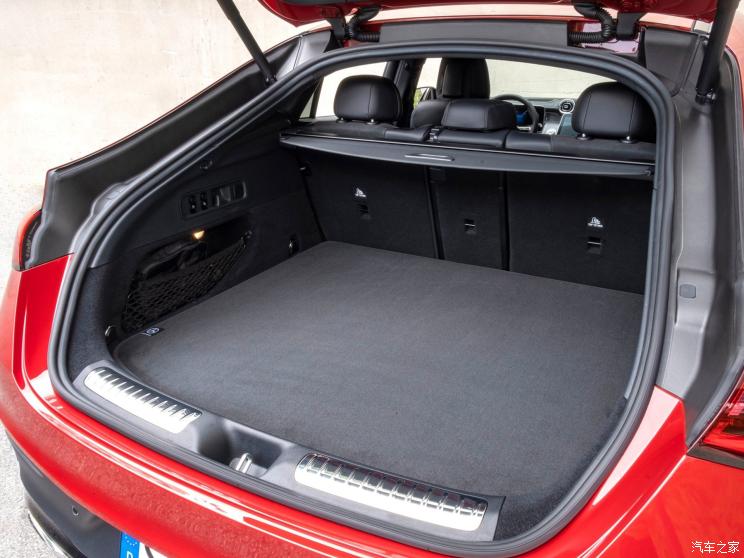 奔驰(进口) 奔驰GLC轿跑新能源 2023款 GLC 400e 轿跑SUV 奔驰(进口) 奔驰GLC轿跑新能源 2023款 GLC 400e 轿跑SUV