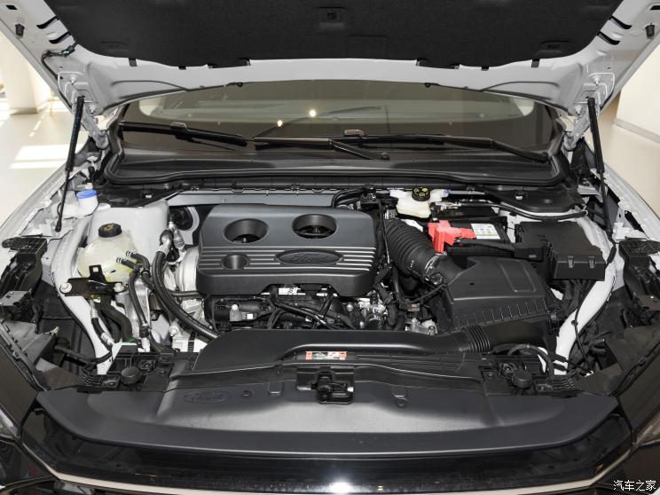 长安福特 蒙迪欧 2023款 1.5T 高配版 长安福特 蒙迪欧 2023款 1.5T 高配版