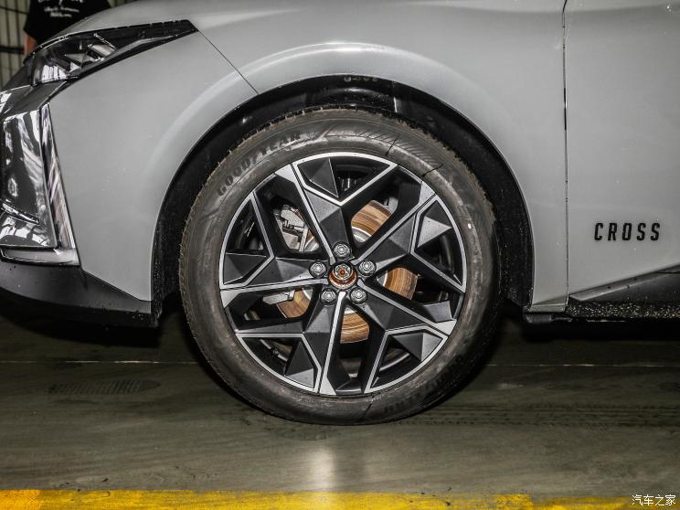 DS(进口) DS 4 2023款 1.6T 基本型 DS(进口) DS 4 2023款 1.6T 基本型