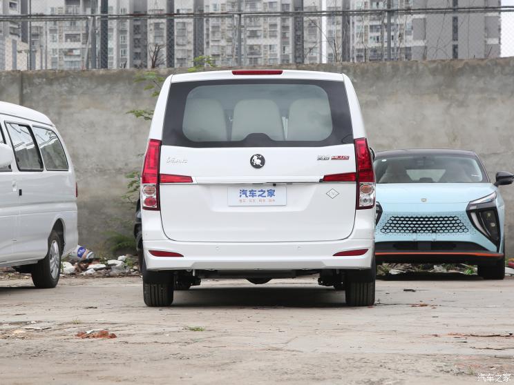 东风风行 菱智PLUS 2023款 2.0L 手动豪华型CNG 9座 东风风行 菱智PLUS 2023款 2.0L 手动豪华型CNG 9座