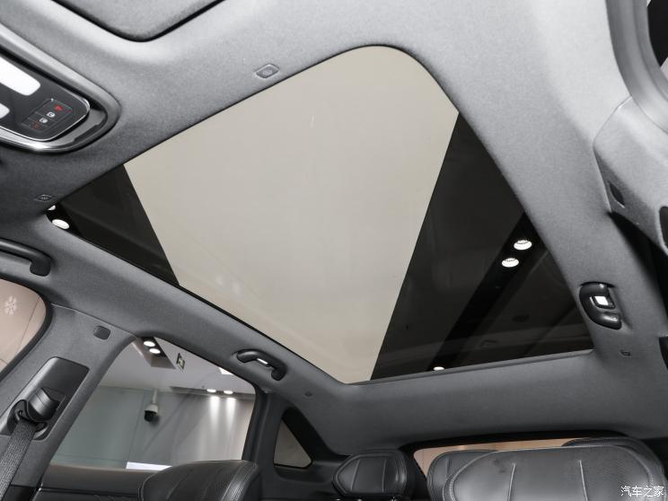 深蓝汽车 深蓝S7 2023款 纯电低配版 深蓝汽车 深蓝S7 2023款 纯电低配版