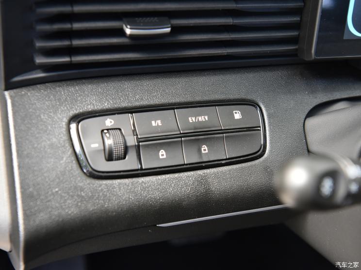 五菱新能源 菱势黄金卡 2023款 基本型 五菱新能源 菱势黄金卡 2023款 基本型