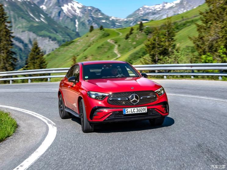 奔驰(进口) 奔驰GLC轿跑新能源 2023款 GLC 400e 轿跑SUV 奔驰(进口) 奔驰GLC轿跑新能源 2023款 GLC 400e 轿跑SUV